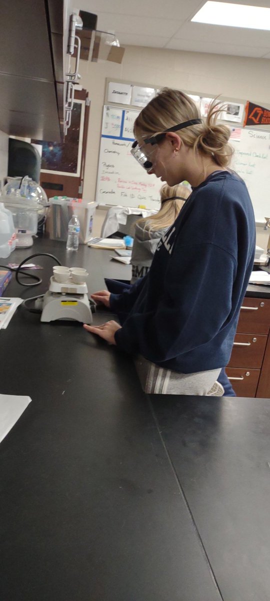 MLawScience's tweet photo. Chemistry Lab Pictures https://t.co/Fthvo6jfOL