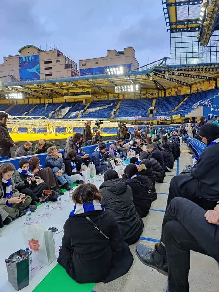 TotalFootball's tweet photo. Iftar at Chelsea's Stamford Bridge stadium https://t.co/cH5eEajuJW