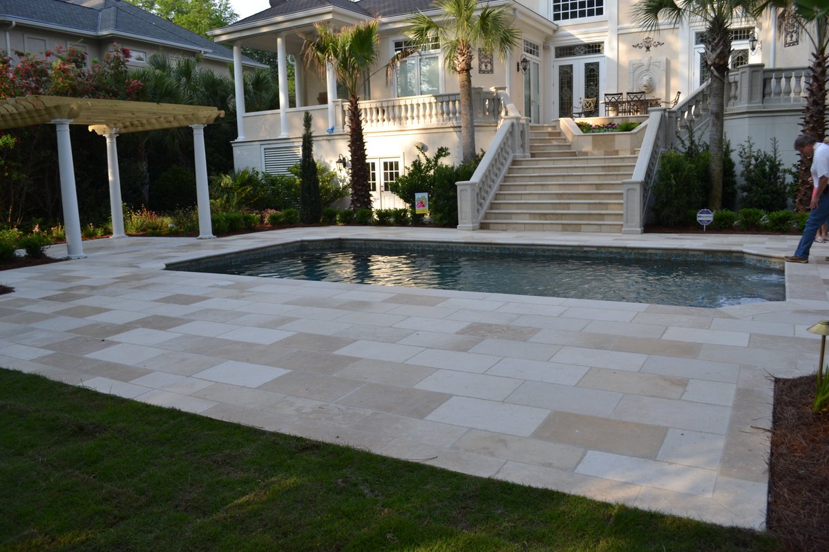GlsStoneUSA's tweet image. Transform your backyard into a luxurious paradise with our stunning French limestone tiles!

#FrenchLimestone #PoolTiles #BackyardOasis #LuxuryLiving #NaturalStoneTiles