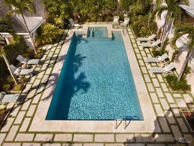 GlsStoneUSA's tweet image. Transform your backyard into a luxurious paradise with our stunning French limestone tiles!

#FrenchLimestone #PoolTiles #BackyardOasis #LuxuryLiving #NaturalStoneTiles