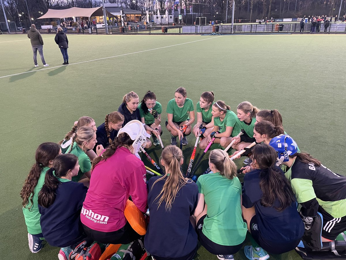 The girls are ready for this evenings game. Lots of positives taken from our training session this morning!