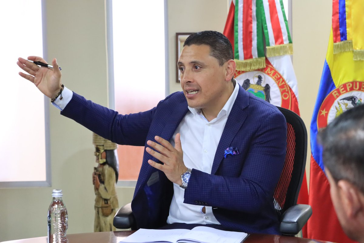FunemeAlejandro's tweet photo. Junto a @CamacolBoyCas y comisión accidental de @ConcejoTunja analizamos la realidad del sector de la construcción en la ciudad y el país, así como el impacto de las herramientas administrativas, fiscales y de planeación ⬇️ https://t.co/8Hq7bFvVLR
