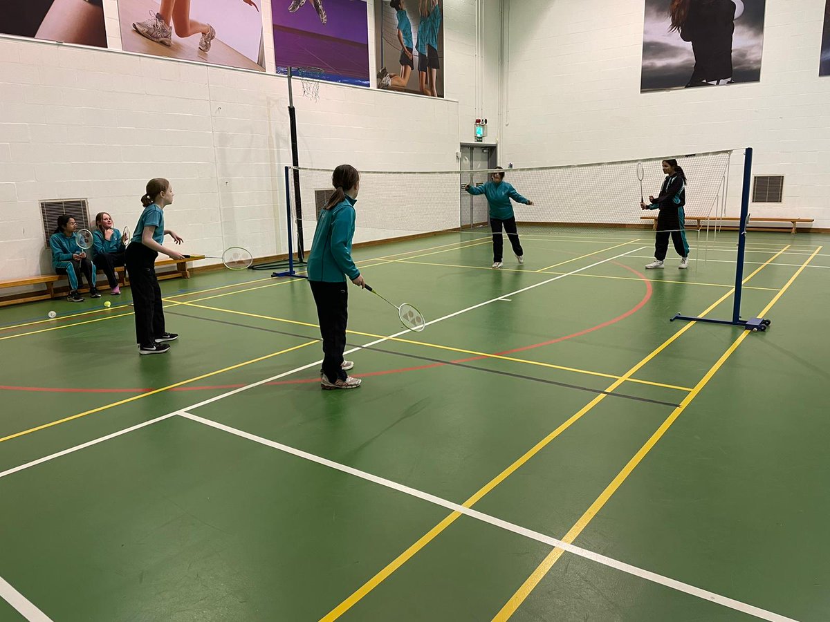 NHSGsport's tweet photo. House Sports fun continued after school with the year 7 and 9 badminton competitions. Some great doubles matches and close games with many being won by only a single point! #whichshipwillwin #housesport https://t.co/GhrIIEgrK3