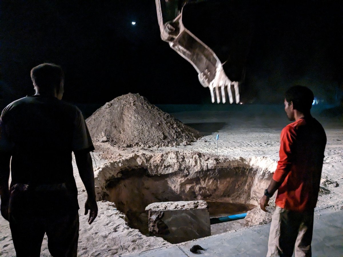 ހއ. އިހަވަންދޫ ޓާރފު ދަނޑުގައި ލައިޓު ޖެހުމުގެ މަސައްކަތް ފެށިއްޖެ.
ޝުކުރިއްޔާ ޔޫތު މިނިސްޓަރ <a href="/AhmedMahloof/">Ahmed Mahloof</a> 👏👏