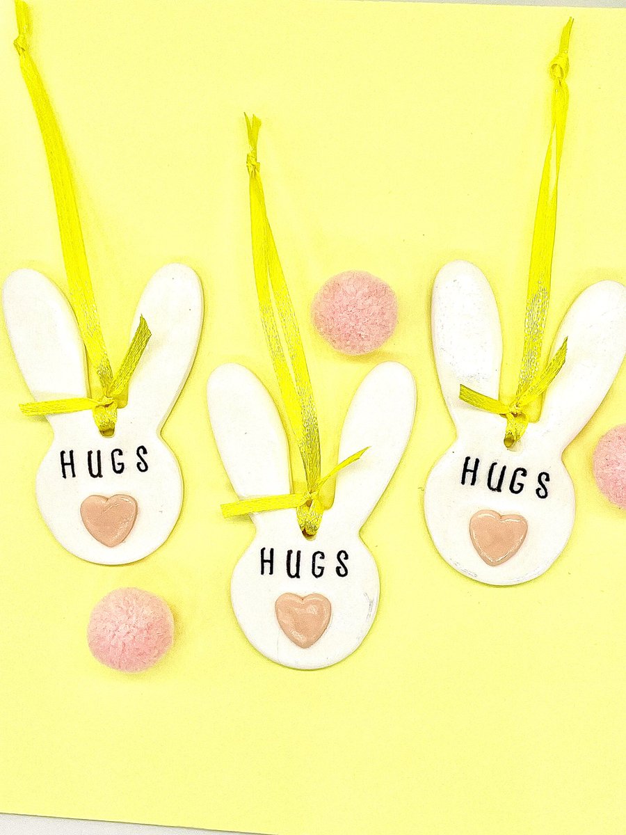 Hoppy evening #WomanInBizHour and #YourBizHour ! Easter is coming and it’s a lovely time to send a cute handmade Bunny Hug! 🐰💛🐣💚🌸

#Easter2023 #eastergift #etsyfinds #giftideas #Mondayvibes #shopindie #CraftBizParty #smallbiz #inbizhour 

etsy.com/shop/janeBprin…