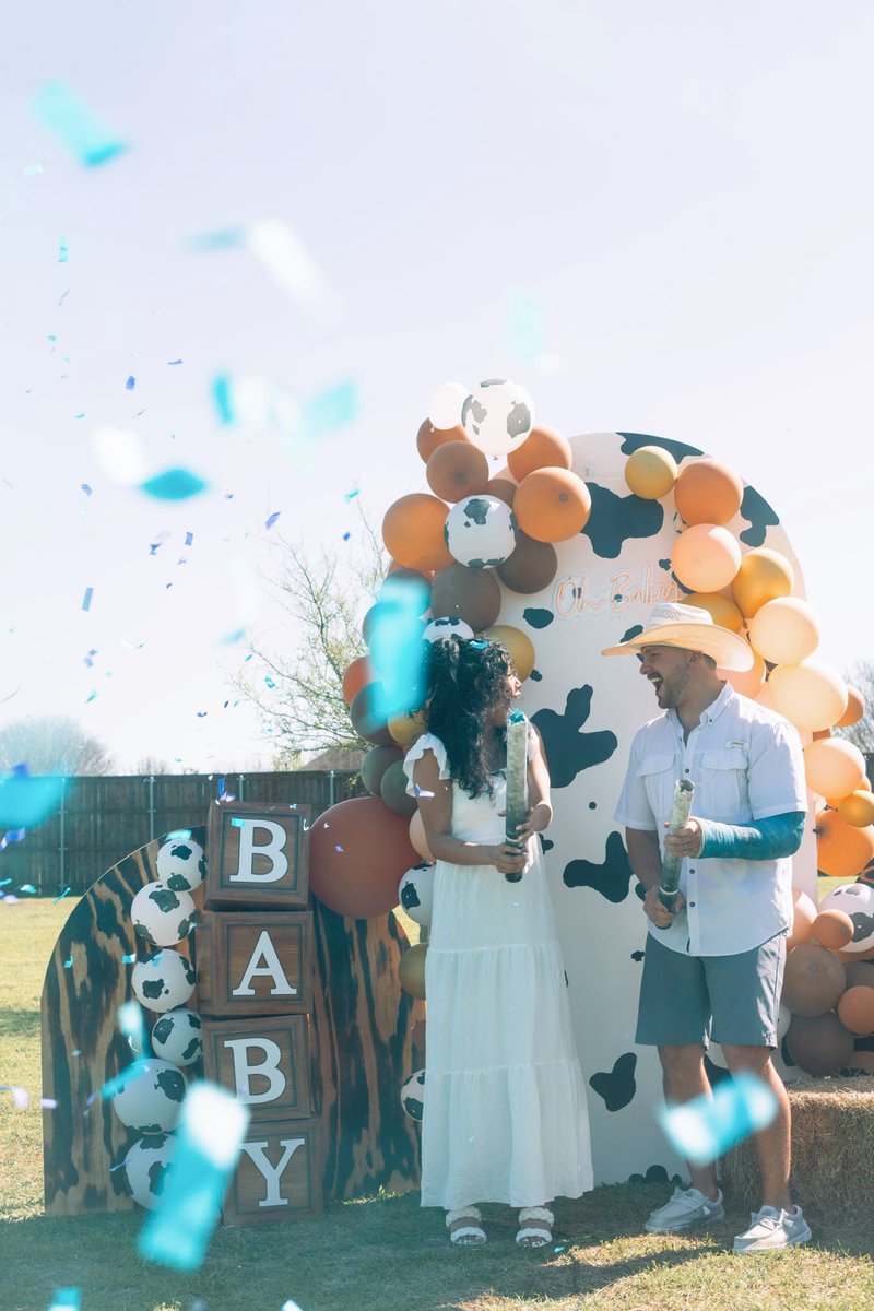 _miaclement's tweet photo. cried like babies when we found out we were having a baby boy💙
• baby C is already so loved 🤍 https://t.co/fgTF7Vpuxj