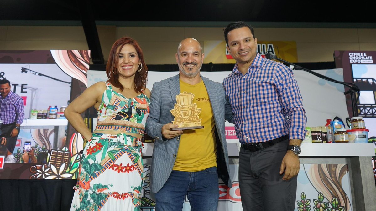 CoffeeChocoExpo's tweet photo. Los premios en la categoría de Mejor Café fueron otorgados a Café Serrano , Café Don Juan  y Cafecleta , en primer, segundo y tercer lugar, respectivamente. https://t.co/Gexr8GXUIC