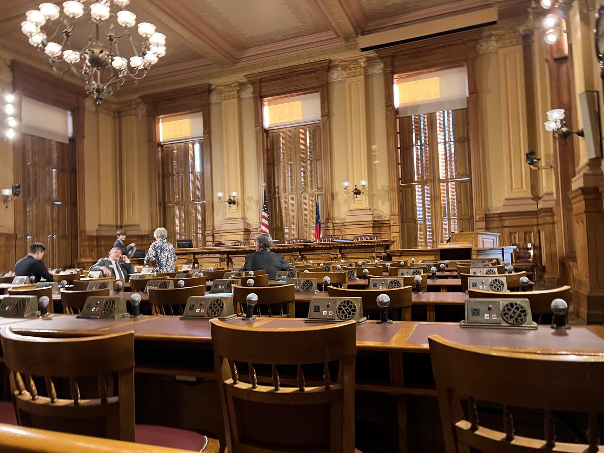 BrandeeBickle's tweet photo. Happening now: everyone filing in for what I THINK is the 3rd Rules hearing of this day 39 of #gapol #gettingtired https://t.co/ElvxRgPTDi