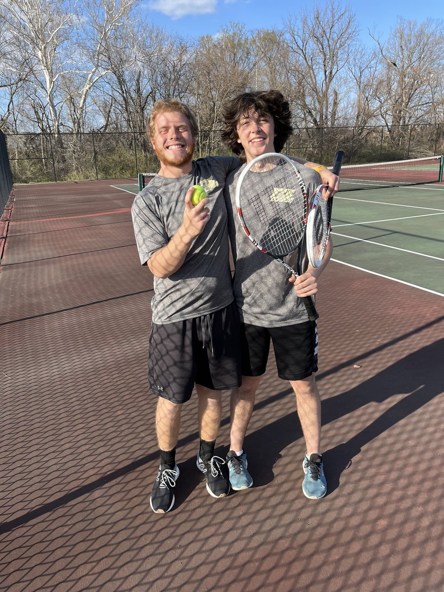 fzefootball's tweet image. Today’s shout out goes to Brendan Sonthiemer. Huge doubles W with partner Zach Karr. Not only tears up the tennis court but was our starting DE/OT, an essence of PPI winner, and the 5th grade FZE flag football head coach. Unbelievably proud of this kid!!#manyprogramsonepride