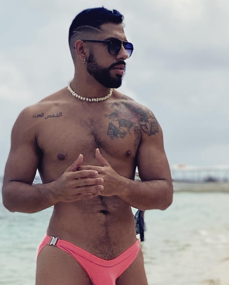 Angelo_3x's tweet photo. #beach #sexyman https://t.co/IAiZmvrEj9