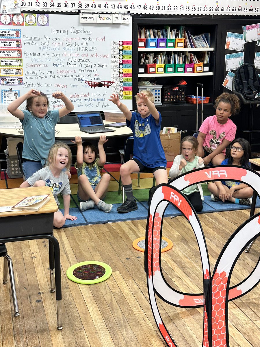 joyschwartz's tweet photo. This might be my favorite pic from today ๐ฅฐ 1st and 2nd graders flying drones by writing the code thanks to @DroneBlocks โฆthrow in a little mathโฆthey also โused the forceโโฆjust a great lesson. But their faces? Says it all! #DroneBlocks #Coding #CS4All #EngagedLearner https://t.co/rGHnUiqMHE