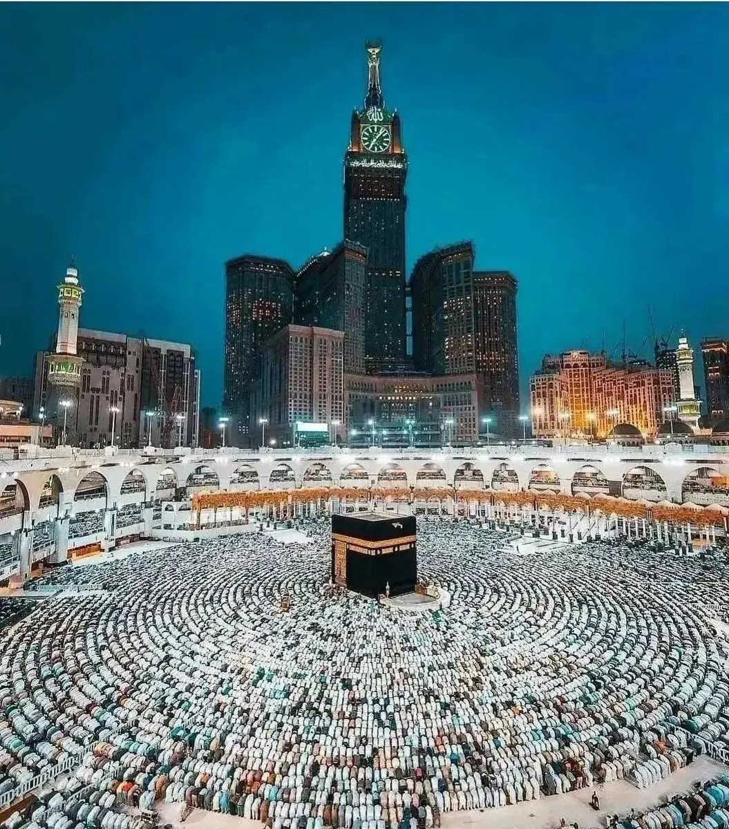 SyedFixa89779's tweet image. The beautiful view of #Kabba shreef.. 💖