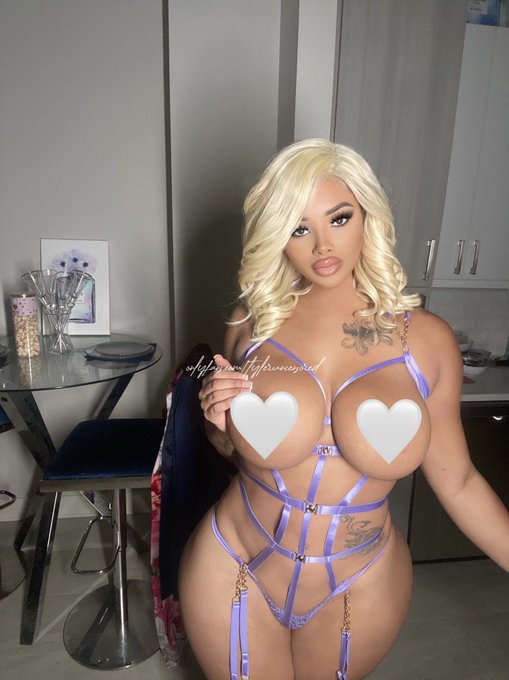 1 or 2?? RT if you love both 😍🥰  https://t.co/EVHvv2buoc https://t.co/TyBcAnB0zR<a href="/tag/kitty"class="tags"><span>#kitty</span></a><a href="/tag/linkinbio"class="tags"><span>#linkinbio</span></a><a href="/tag/hottie"class="tags"><span>#hottie</span></a><a href="/tag/women"class="tags"><span>#women</span></a><a href="/tag/latina"class="tags"><span>#latina</span></a><a href="/tag/wannaplay"class="tags"><span>#wannaplay</span></a>