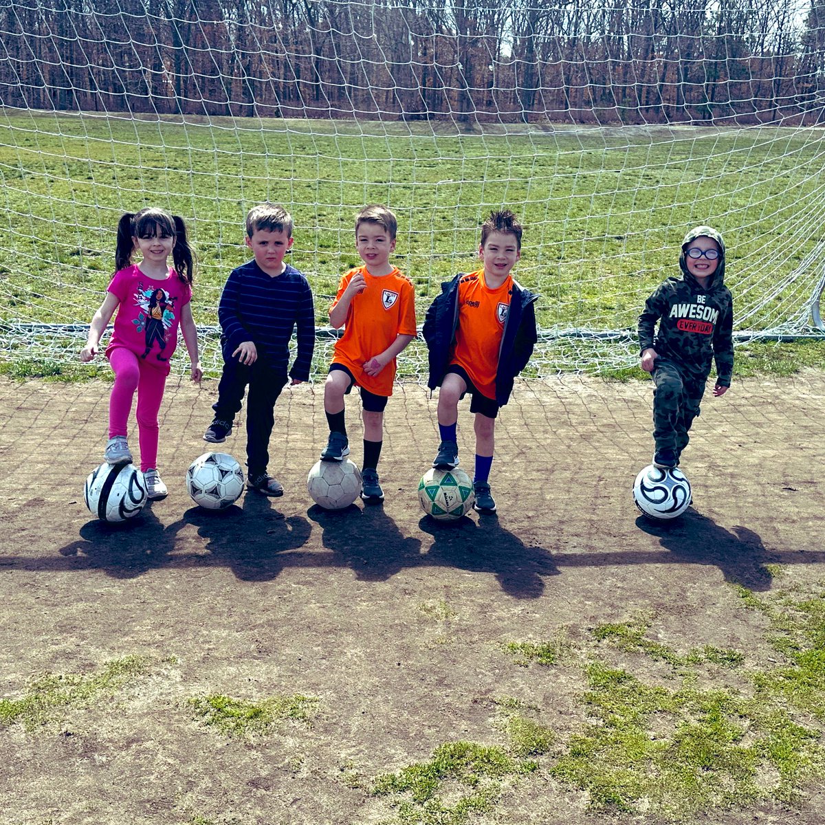 DanzDucks's tweet photo. Students had so much fun working on their gross motor skills and practicing kicking as we explore soccer balls. #ballstudy #perfectlyimperfectpreschool https://t.co/fhvOclz5Cz