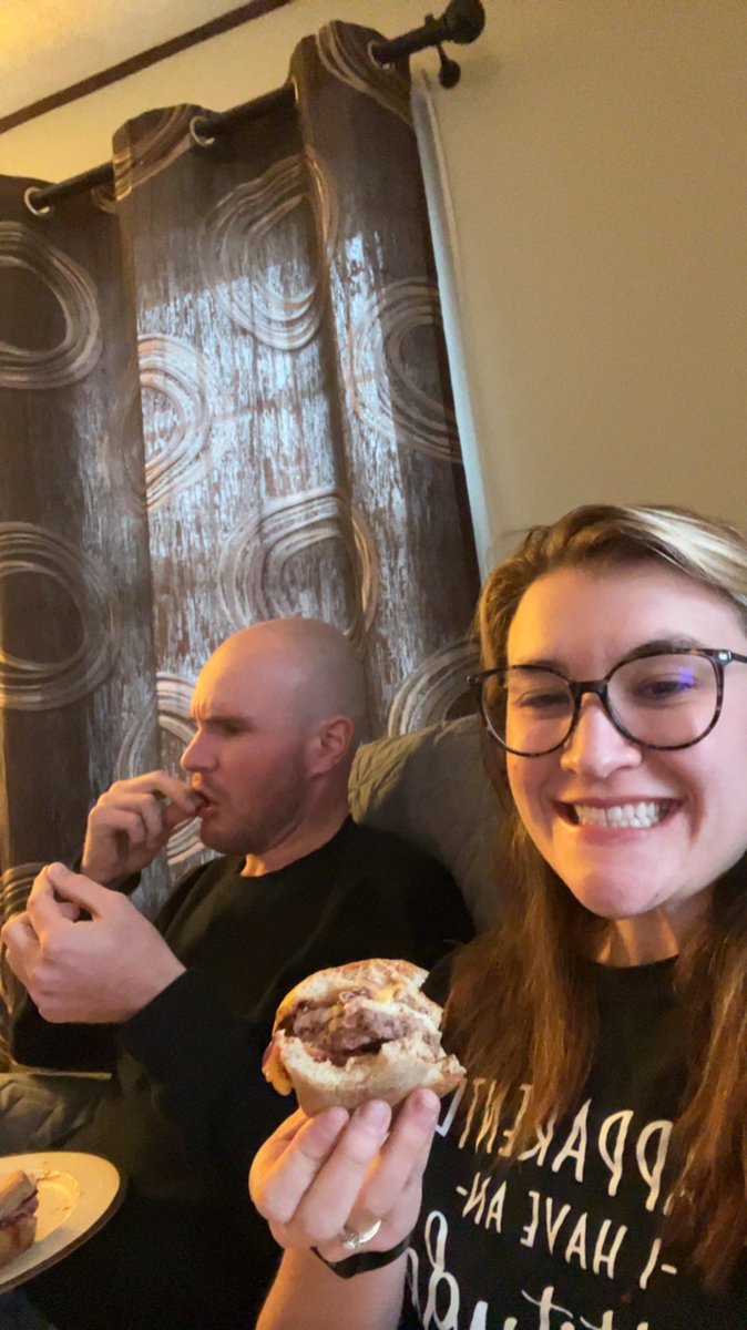 mackmariee's tweet photo. POV: you have a shedding dog and girlfriend and play a constant game of “whose hair is it anyway” https://t.co/1yz88MLIbd