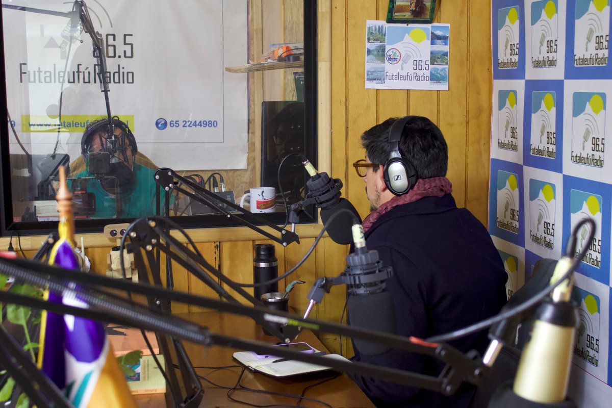 Mintrab Los Lagos (@mintrabloslagos) on Twitter photo En entrevista en <a href="/futaleufuradio/">futaleufuradio</a> 📻 Seremi del Trabajo y Previsión Social, <a href="/AngelFcoCabrer/">Angel Francisco Cabrera</a>, entregó detalles de los avances del proyecto #40horas, de la Ratificación del #Convenio190, de la reforma para #MejoresPensiones y del despliegue del #GabineteEnPalena 🌿 En entrevista en <a href="/futaleufuradio/">futaleufuradio</a> 📻 Seremi del Trabajo y Previsión Social, <a href="/AngelFcoCabrer/">Angel Francisco Cabrera</a>, entregó detalles de los avances del proyecto #40horas, de la Ratificación del #Convenio190, de la reforma para #MejoresPensiones y del despliegue del #GabineteEnPalena 🌿