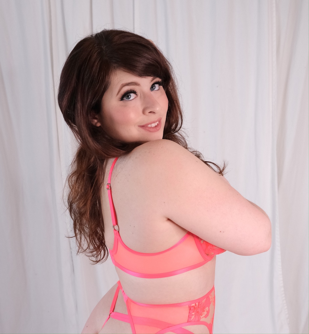 Tw Pornstars The Rub Pr ™ Twitter Get Ubeayork Nommed In Altstarmag Awards Every Day