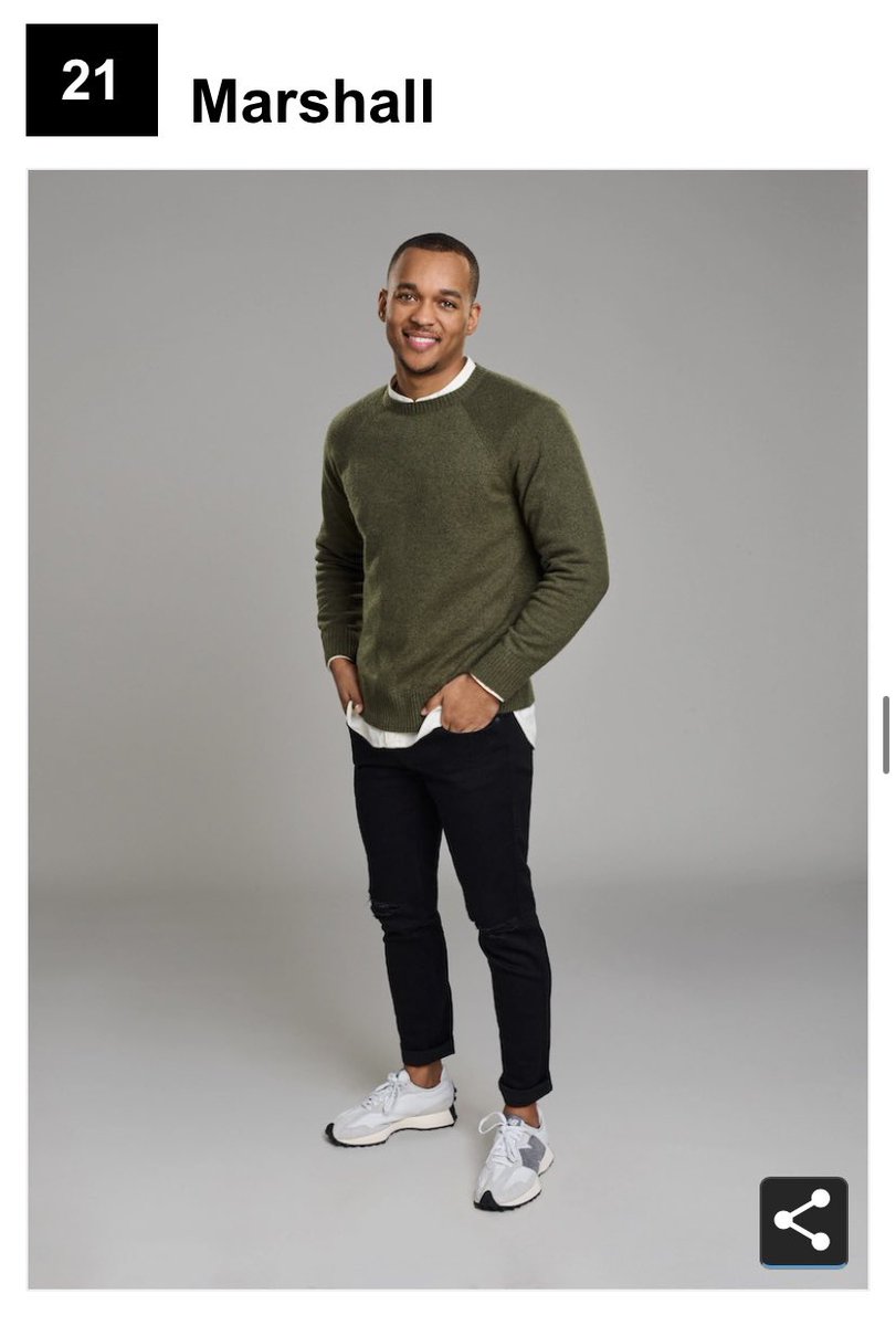 jackiedwrites's tweet photo. So far on Love Is Blind season 4 we’ve got a Walmart brand Jackson Avery and a dollar store brand Property Brother. https://t.co/udSD3mxQGP