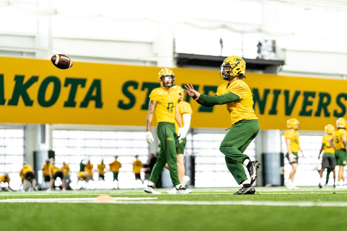 NDSUfootball tweet picture