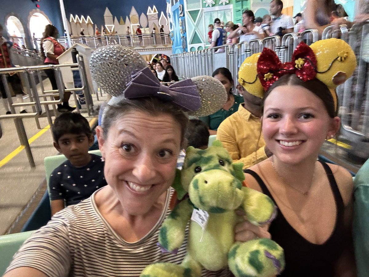 Mandy Holbrook tweet media