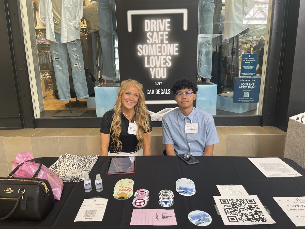 Such a great event happening right now for students @NorthEastMall . Entrepreneurial skills at their finest at the #BusinessFair as @saginawhs @boswellhs @emsisd showcase their wares! #EMSProud @JuniorAch of FtWorth hosts! #CommUnity