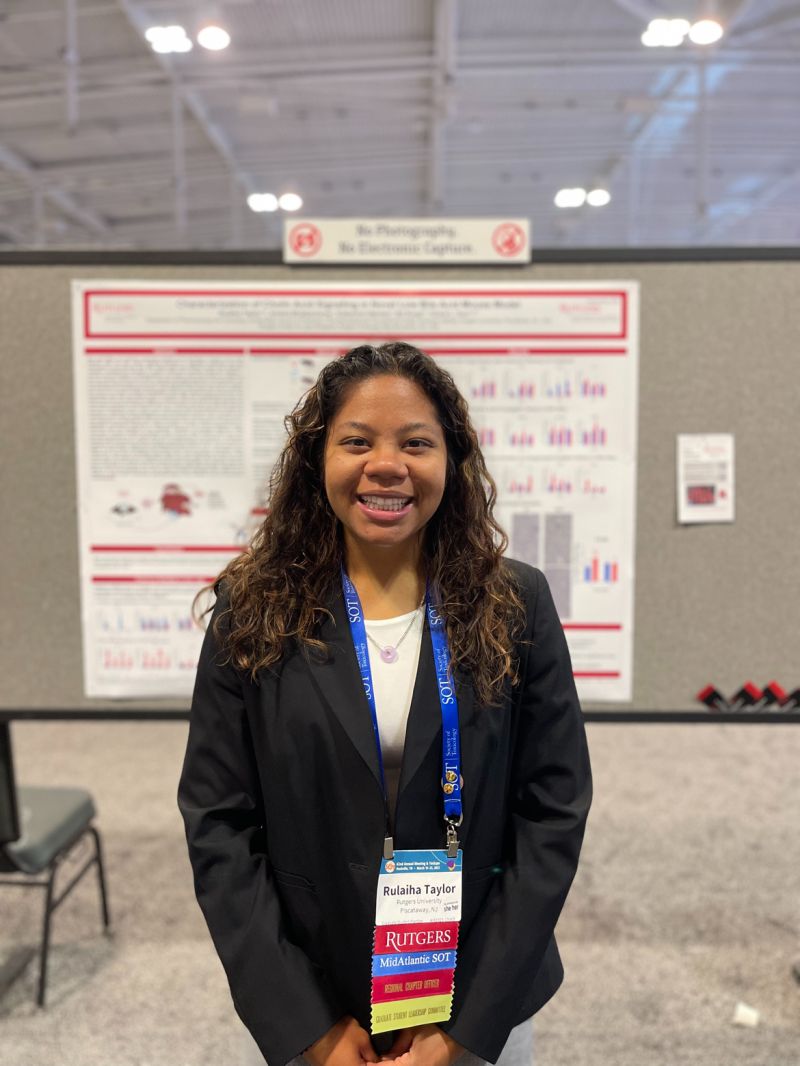 GraceGuoLab's tweet photo. We are so proud of our grad students @chynataylor_ @Miss_KiyahRenee &amp; @veronia81468944 who presented exciting (AWARD WINNING) research at #SOT2023! 

The future of toxicology is bright ✨ (&amp; full of bile acids)

#LiverTwitter #Toxicology https://t.co/CC5vG9ts8H