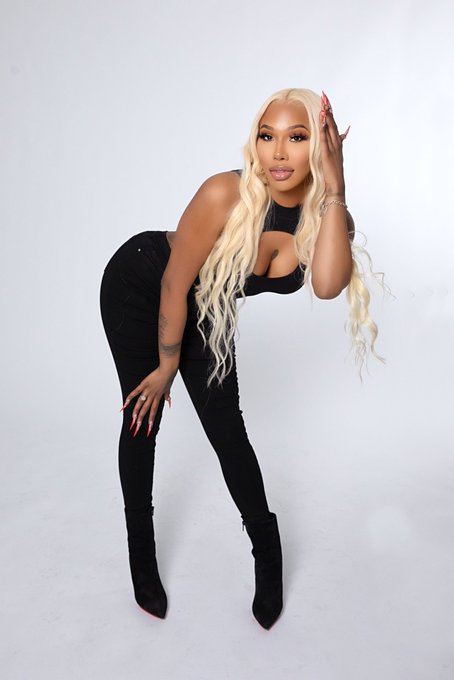 The one and only  https://t.co/S3YoKgzMtg https://t.co/gj7IOXU404