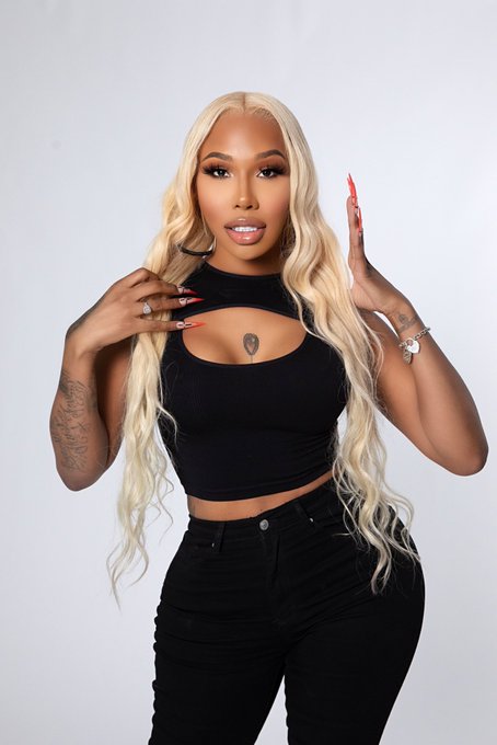 The one and only  https://t.co/S3YoKgzMtg https://t.co/gj7IOXU404