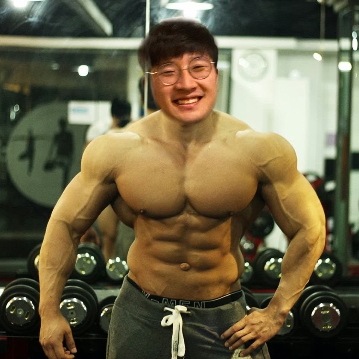 jimeoung's tweet photo. I love being buff https://t.co/MMYMlTEhPc