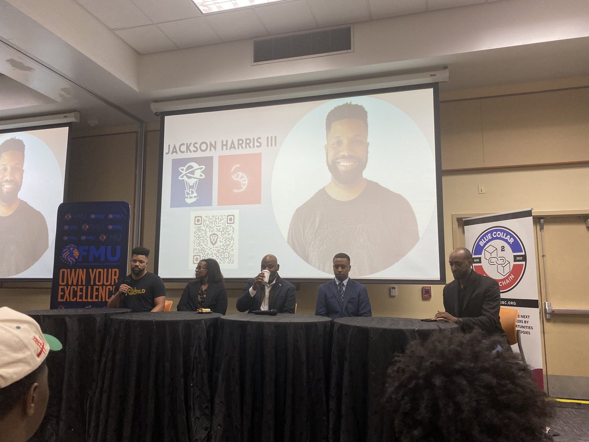 Jackiesafari tweet media