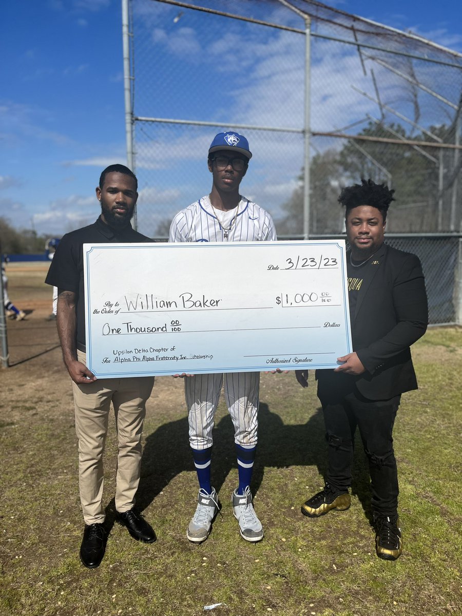 RustCollege1866's tweet photo. #ByTheirFruits: Congratulations to freshman, William Baker, for being awarded a $1,000 scholarship by the Upsilon Delta chapter of Alpha Phi Alpha Fraternity, Incorporated 💰 

#RustCollege #RustIsAMust https://t.co/qDOc7y3i1H