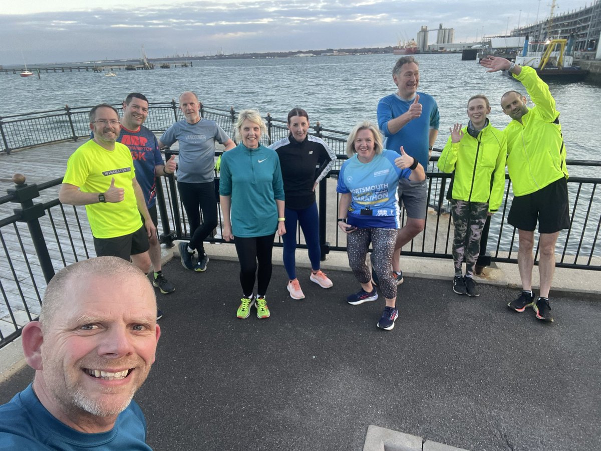 Nice sunny evening social to ocean village and back plus a loop around the common…thanks to those who made it and to our run leaders @mattgossruns  <a href="/JoHartley78/">Josephine Hartley 💙</a> and <a href="/ChloePhilippa_/">Chlo 💙✨</a> ❤️🖤 👏🏼👏🏼