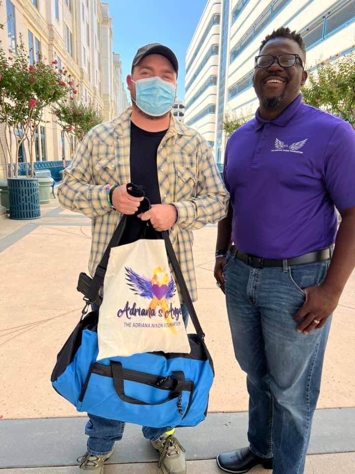 _AdrianaStrong's tweet photo. Adriana’s Angels Surprise! Pack Amazon List >> https://t.co/nu2I0yjpwz has been updated.  

We have over 15 pack requests to fill for children recently diagnosed with cancer.  

Please help us fill our packs! 💜🦋🖤📦♾ https://t.co/GVWXbEGadV