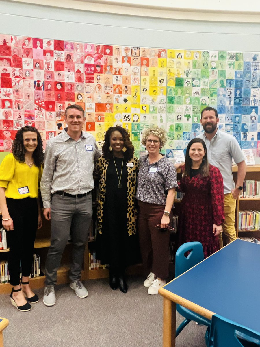 DrFrazierMyles's tweet photo. Magic! Wake and CMS came together to learn from the outstanding work of @LindsayStarnes2 and the @HillsElem showcasing excellence in our full school model w/curriculum in Hamilton Co. Schools. @ystewart1 @BCESPrincipal @WandaMcClure @dgreener20 @ELeducation https://t.co/gDAvbf5DQ2