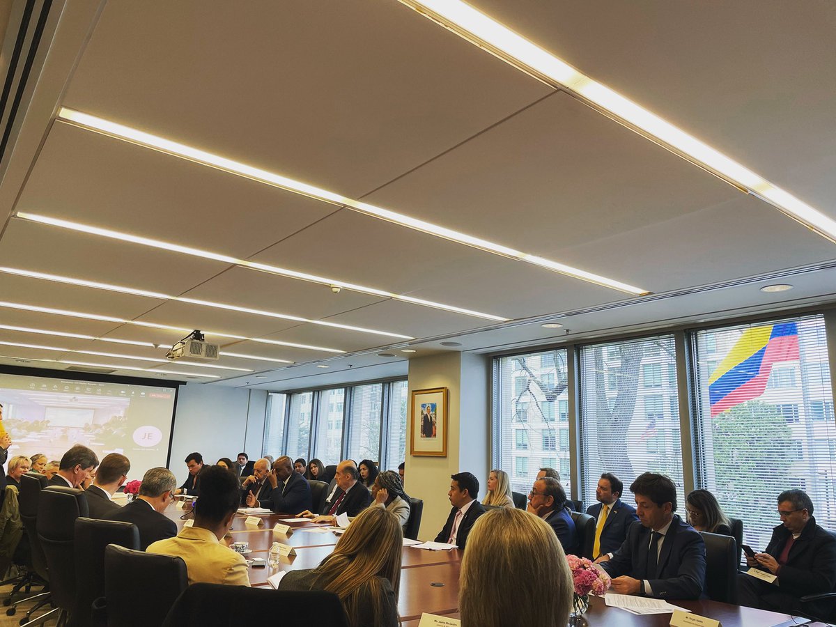 billburlew's tweet photo. U.S.-Colombia High Level Dialouge with the Private Sector

U.S.-Colombia Business Partnership at Colombian Embassy in Washington D.C. 🇺🇸🇨🇴@ColombiaEmbUSA @LuisGMurillo https://t.co/7BqJk413aI