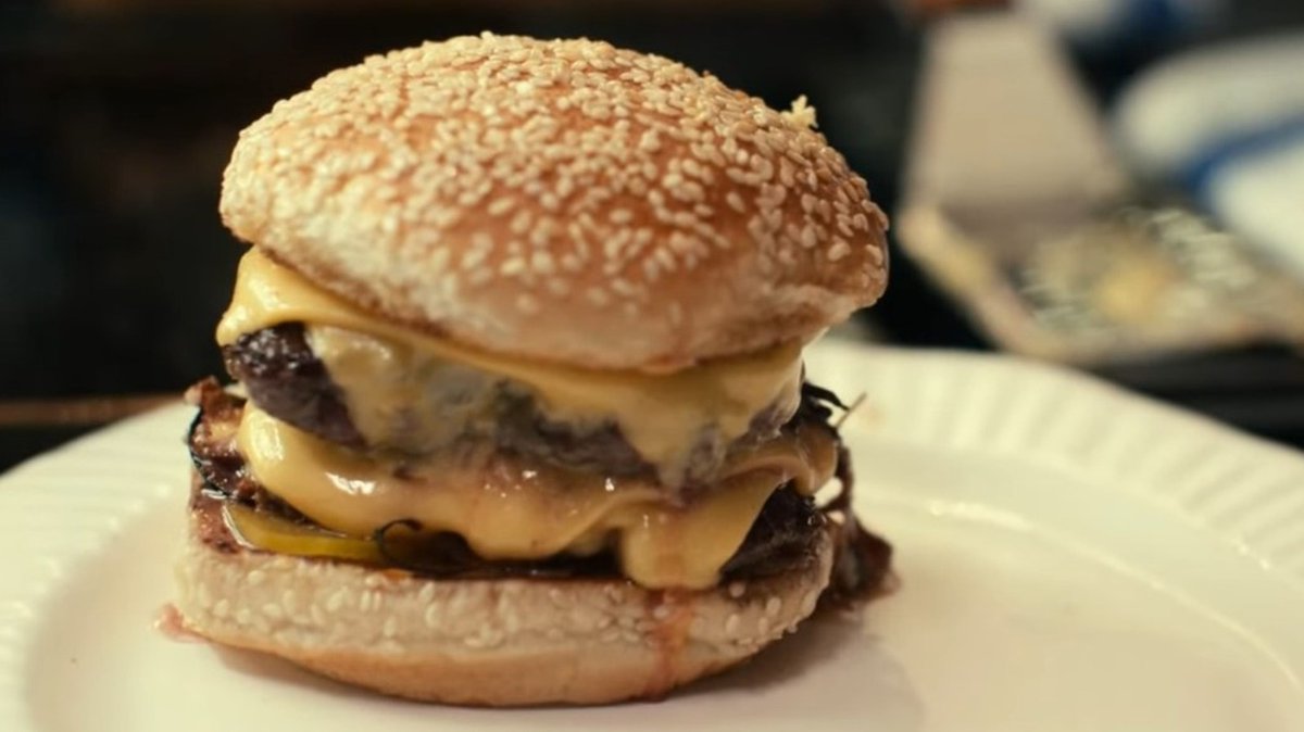 DadHasADD's tweet photo. Today is the first pair of the I'll-Eat 8 matchups. First up, New York-style cheesecake (1) takes on "a good cheeseburger" (11).
#TOEF https://t.co/HzDblp7wCO