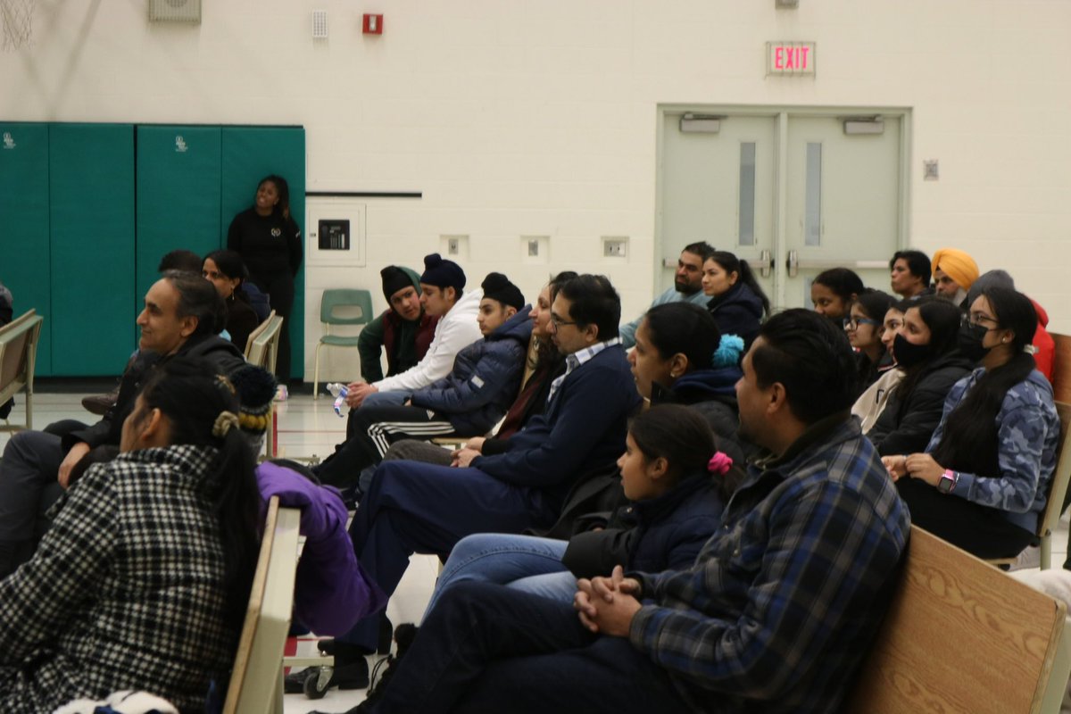 onevoiceoneteam's tweet image. OVOT is all about community and how we can make an impact with our communities. This past week we had the opportunity to work alongside a family of schools to help strengthen community and leave lasting impact on youth. 
#ovot #schoolprogram #schoolprograms #youth #youthempower