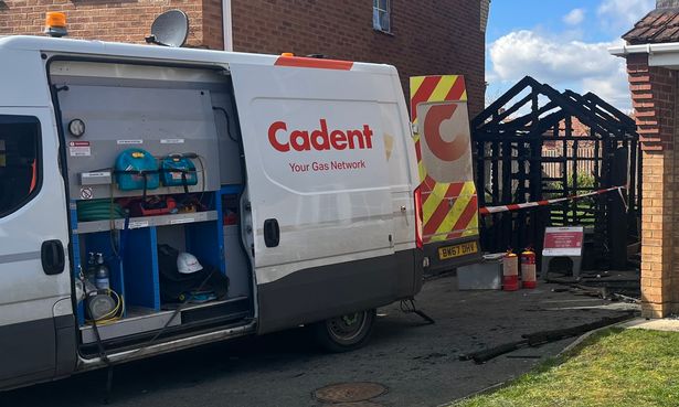 truckerworld's tweet image. Street evacuated as fire rips through shed and caused '#Gas leak'
🔗 lincolnshirelive.co.uk/news/local-new…
#Garner #Gates #Lincolnshire #Reading #Rescue #Thermal