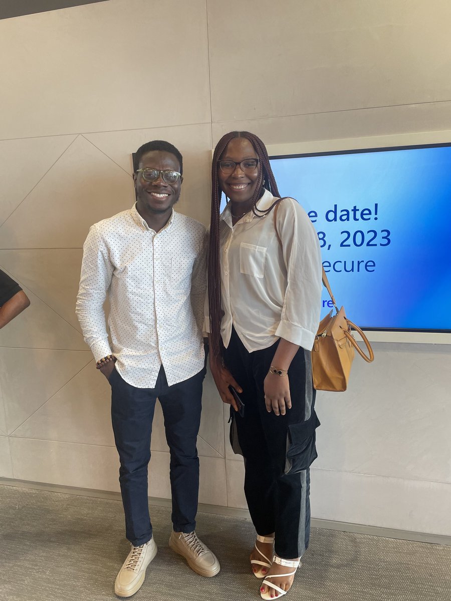 pinnacle_paul's tweet photo. Every opportunity I get to meet professionals in the tech industry comes with a well of knowledge. That's exactly what Microsoft Student Summit Lagos watch party' gave me today. Amazing people @TheOyinbooke @OseghaleFaithO1 @OlabuloD @odindi_omo
#StudentSummit #SSLagosWatchParty https://t.co/VdQk7Pi7R4