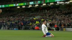 BENJAMIN PAVARD 🇫🇷  Frances claims the 1-0 lead over Ireland after a spectacular finish from the right back!