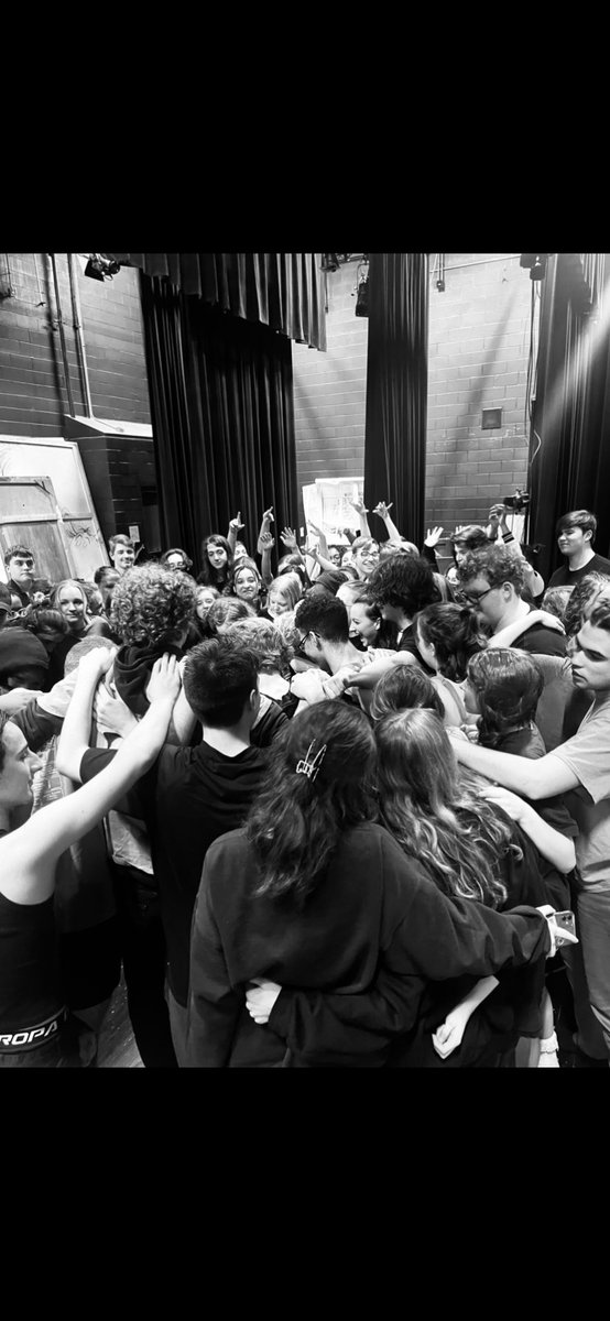 fvhs_theatre's tweet image. Family🧡 #thisisfamily #love