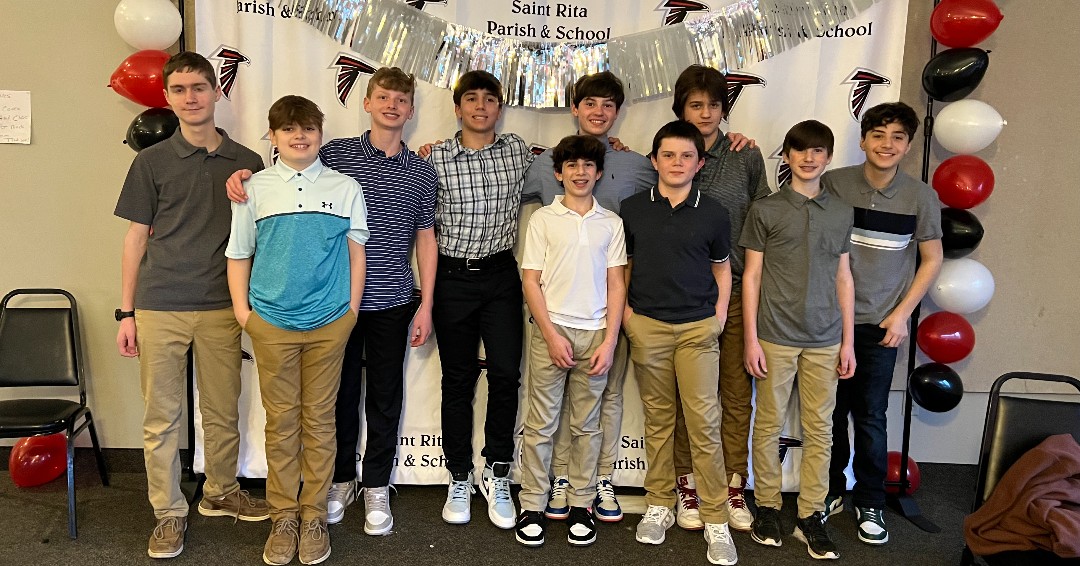 Our 7th and 8th graders took to the beat Saturday night and had a blast dancing the night away with friends! Nothing like dressing up and breaking it down!