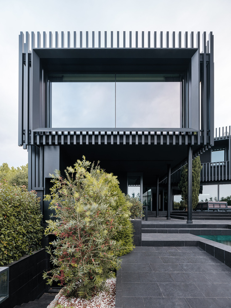 illustrarch's tweet image. The Black House by MDAMMM + The Black House Studio
#facade #architects #building #architecture #illustrarch