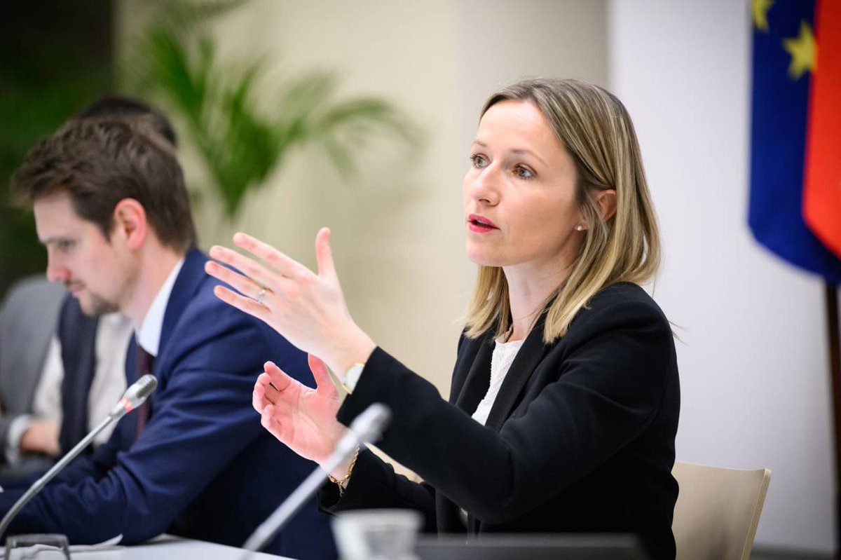 BCouillard33's tweet image. 🍏 La création d&apos;un affichage #environnemental est une priorité du @gouvernementFR et il apportera dès 2024 une information simple et transparente aux consommateurs.

Je présentais le premier projet de méthode de calcul de l’#ecoscore des produits alimentaires 1/2