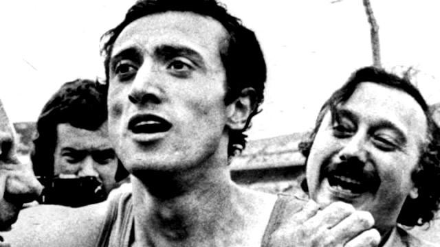 federicocasotti's tweet photo. Il dono di stabilire da subito un’empatia unica, con ogni persona da intervistare. Aver proposto con Blitz una tv diversa, dove alto e leggero stavano nella stessa frase. L’agendina più famosa del mondo. Una vita straordinaria. #GianniMinà https://t.co/JF4DQSlqp1