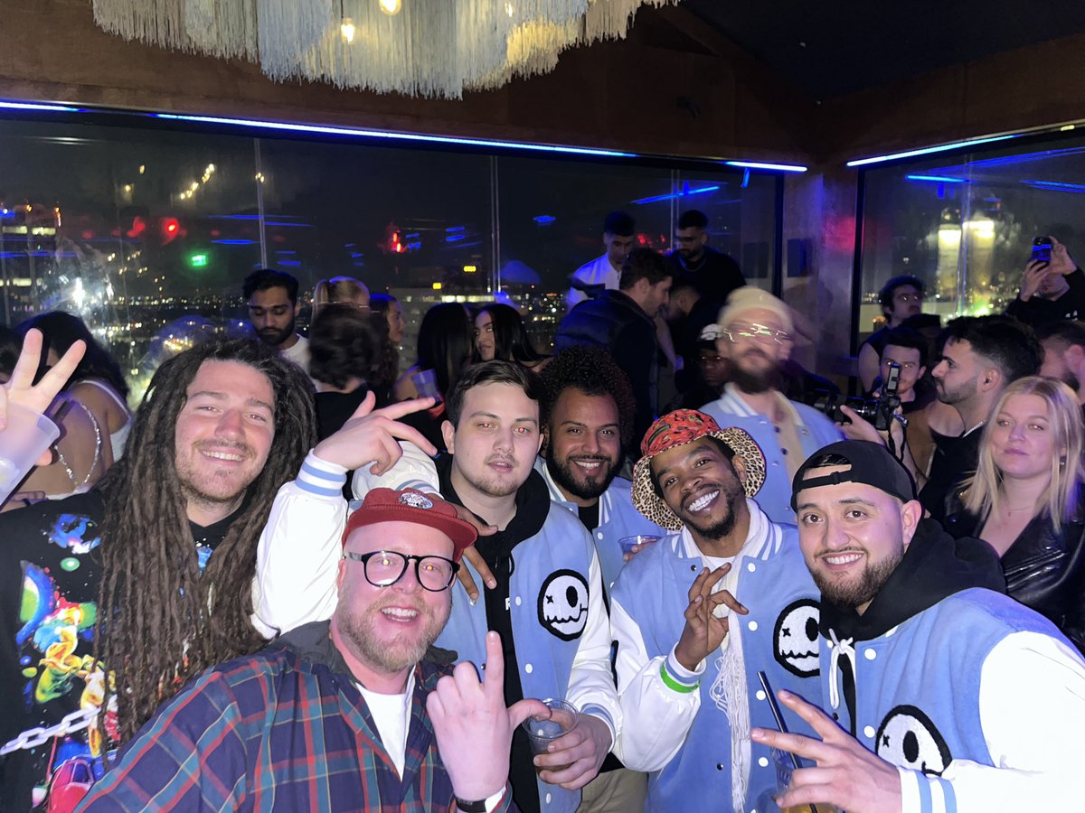 J_Fo_Crypto's tweet image. It’s so dope to finally get my son @TyFousteth set up as a #Lostie &amp;amp; in the same week show him the time of his life!! What it’s really like to be #LostAF  and part of @LongLostNFT @rivnow @RIVETING_ENT FAM!!