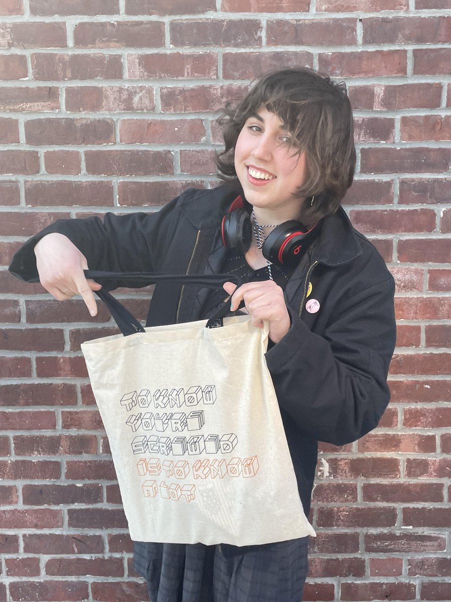 NEW tote bags from <a href="/TheBandMediocre/">Mediocre</a> available to pre-order now from our webstore! Add to your tote collection:

store.dangerbirdrecords.com/products/medio…