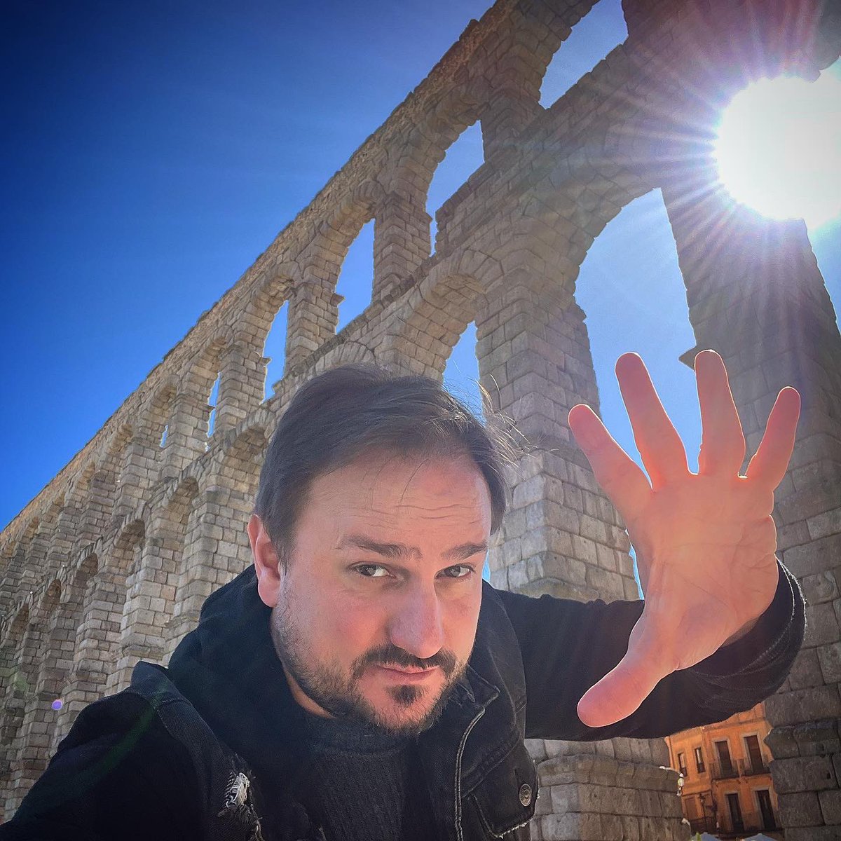 DiegoCorsini's tweet photo. ยกQuรฉ lindo volver a Segovia dictar la clase prรกctica pre/rodaje para @ieufilmclub !
Siempre un placer y ยกya quiero ver ese corto realizado!
#filmmakingclass #director #producer #staging https://t.co/RiEMX7yZ1i