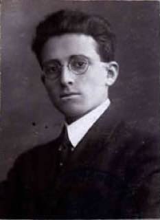 ArfHem's tweet photo. 1920 թվականին այս օրը, Պոլսի Թալաբաշ փողոցում վրիժառու #ԱրշավիրՇիրակյան գնդակահարեց հայ դավաճան վահե իսհանին: https://t.co/Jr45ltA8Bo