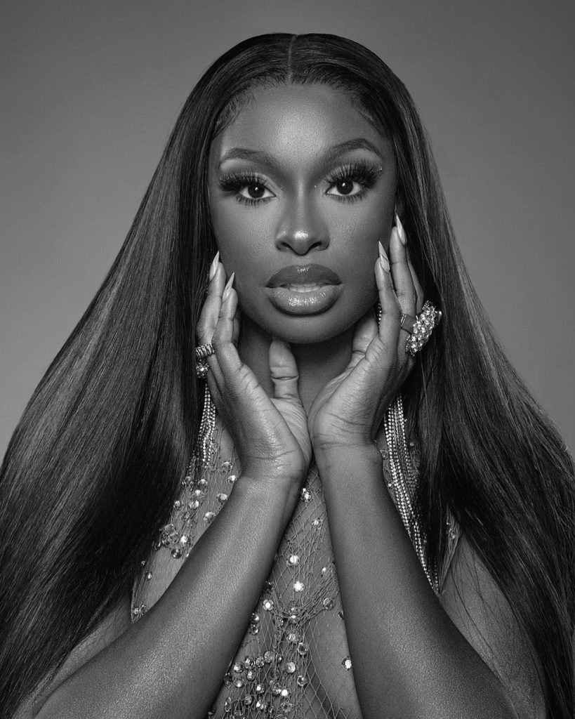 chartdata's tweet photo. Coco Jones earns her first ever charting single on the Hot 100 with "ICU" (@TheRealCocoJ). https://t.co/7unnrdXoQj